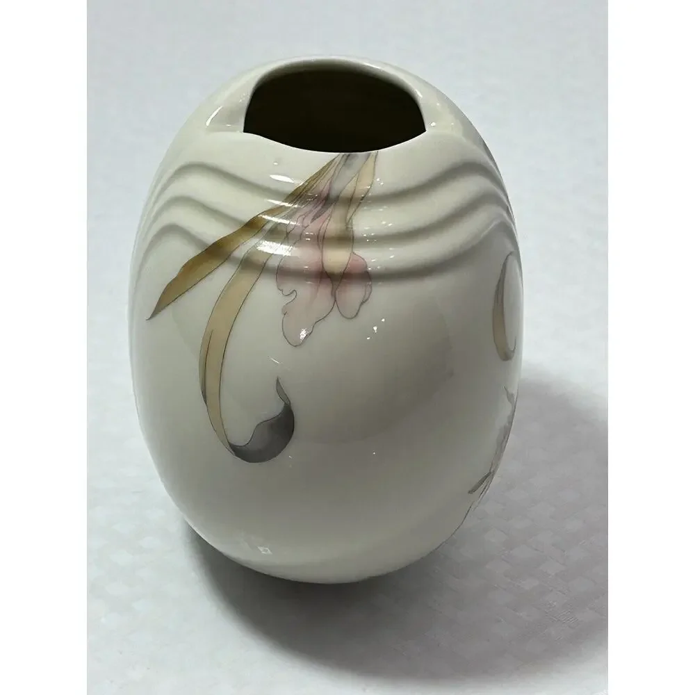 Art Deco Bud Vase 5” TOYO French‎ Orchid Floral Design Vintage 1980s
